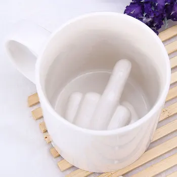 Criativo Branco Dedo Do Meio Estilo Novidade Mistura De Café Com Leite, Copa Engraçado Caneca De Cerâmica Com A Capacidade Suficiente Copo De Água