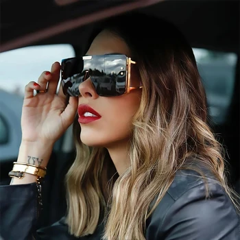 Novo 2022 Mulheres Oversized Quadrado Óculos de sol de Marca de Moda de Designer Vintage Rebite de Óculos de Sol Mens UV400 Tons de Óculos Com o Caso