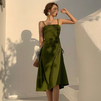 Verão Novo comprimento Médio de Abacate Verde Pequena Fada Vestidos de 2021 Uma forma de Cintura de Cordão de Suspender Férias Vestido de Roupas Femininas